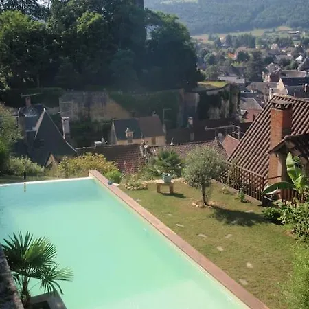 Atelier // Piscine A Debordement Holiday home Montignac-Lascaux