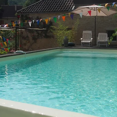 Holiday home Atelier // Piscine A Debordement Montignac-Lascaux